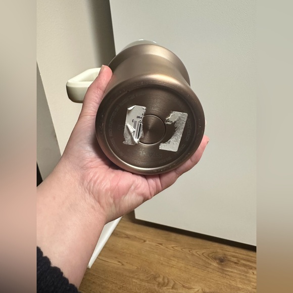 Stanley 40oz Tumbler - Picture 3 of 4